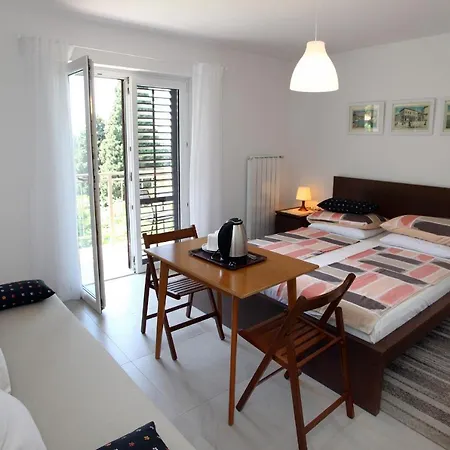 Tatjanina Hisa Mir In Udobje V Portorozu - Tatjana's Peace And Comfort In * Portorož